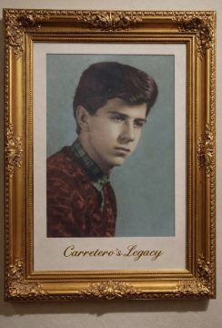 Imágenes para rendir homenaje a persona finada, estas pueden variar en su contenido.