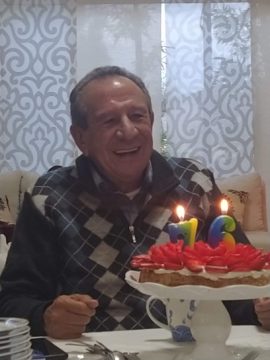 Imágenes para rendir homenaje a persona finada, estas pueden variar en su contenido.
