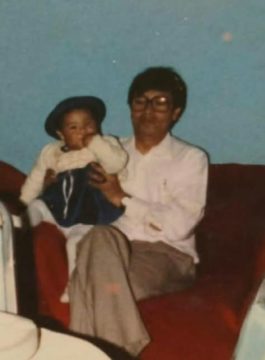 Imágenes para rendir homenaje a persona finada, estas pueden variar en su contenido.