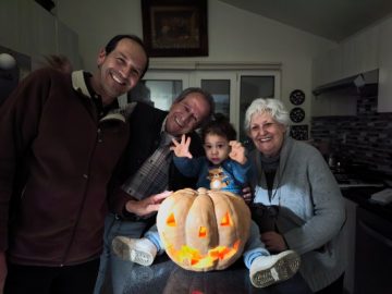 Imágenes para rendir homenaje a persona finada, estas pueden variar en su contenido.