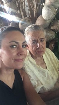 Imágenes para rendir homenaje a persona finada, estas pueden variar en su contenido.