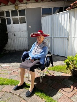 Imágenes para rendir homenaje a persona finada, estas pueden variar en su contenido.